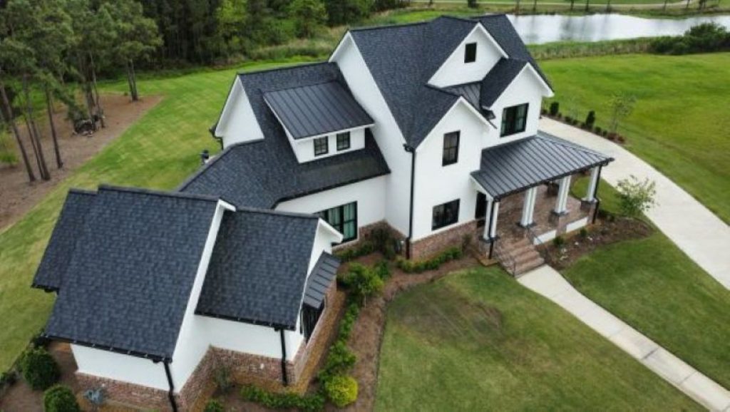 Roofing contractor the woodlands texas house intallation